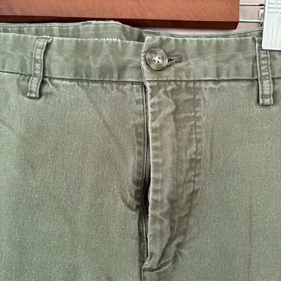 Old Navy Men's Slim Built in Flex Heritage Green Chino Pants Size 34X30 Office - Picture 3 of 13
